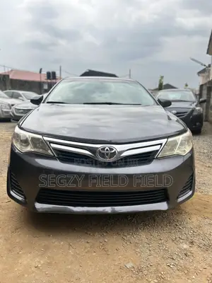 Toyota Camry L 4dr Sedan (2.5L 4cyl 6A) 2013 Gray