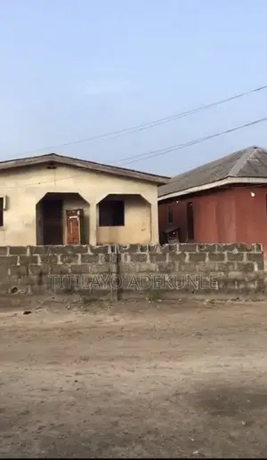 12bdrm House in Oko Afo for sale