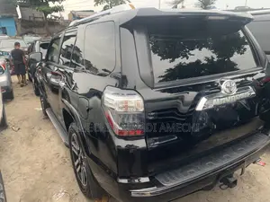 Toyota 4-Runner Limited 4X4 2013 Black