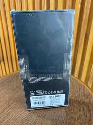 New Samsung Galaxy Z Flip3 5G 128 GB Black