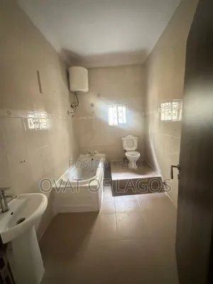 4bdrm Block of Flats in Lekki Phase 1 for rent