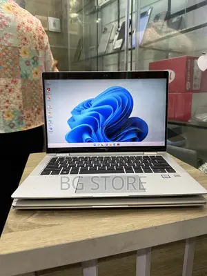 Laptop HP EliteBook 1030 8GB Intel Core i5 SSD 256GB