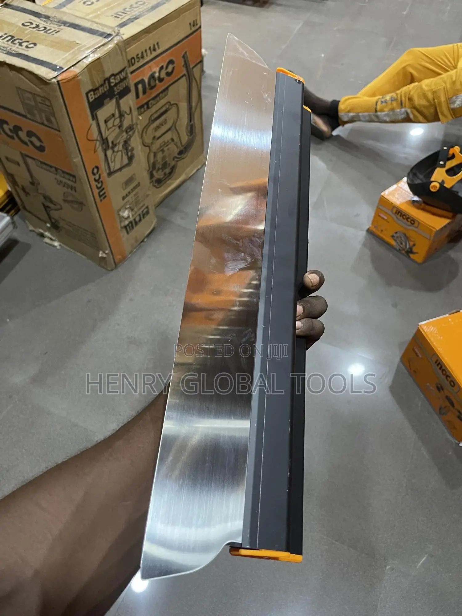 24” Ingco Drywall Scumming Trowel