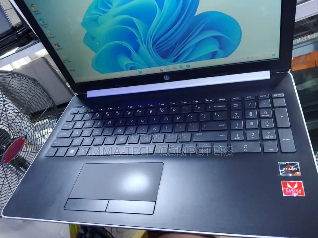 Laptop HP 8GB AMD Ryzen 5 SSD 128GB