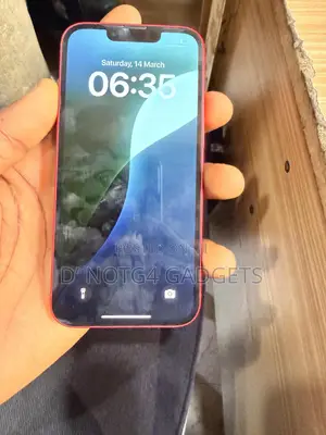 Apple iPhone 13 128 GB Red