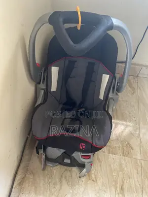Baby Car Seat / Infant Carrier – Fairly Used
