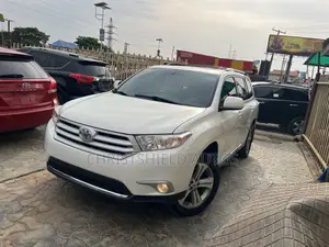 Toyota Highlander Limited 2012 White