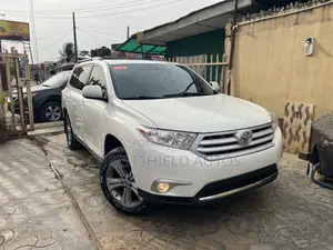 Toyota Highlander Limited 2012 White