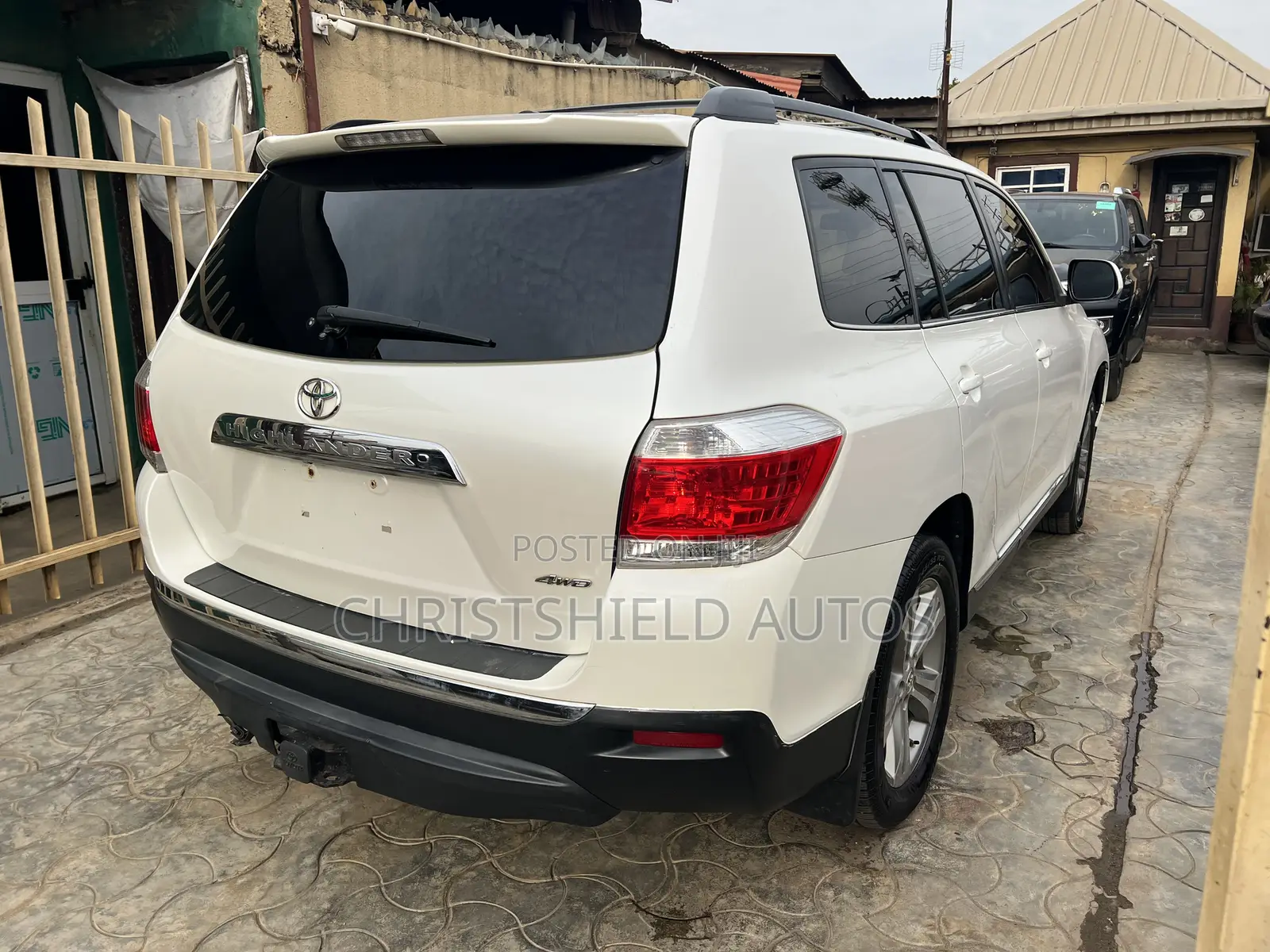 Toyota Highlander Limited 2012 White