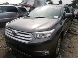 Toyota Highlander Limited 2012 Gray