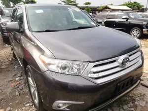 Toyota Highlander Limited 2012 Gray