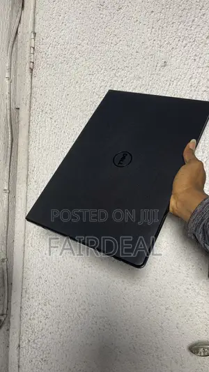 Laptop Dell Inspiron 15 3567 8GB Intel Core i3 SSD 256GB