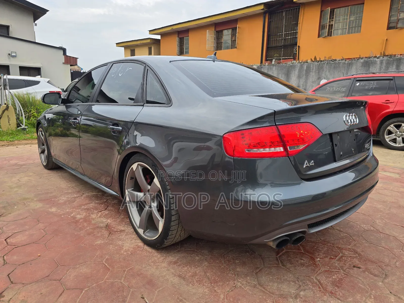 Audi A4 2.0T Premium Quattro Automatic 2011 Gray