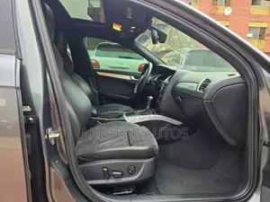 Audi A4 2.0T Premium Quattro Automatic 2011 Gray