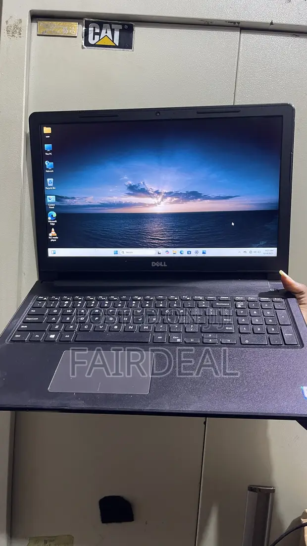 Laptop Dell Inspiron 15 3567 8GB Intel Core i3 SSD 256GB