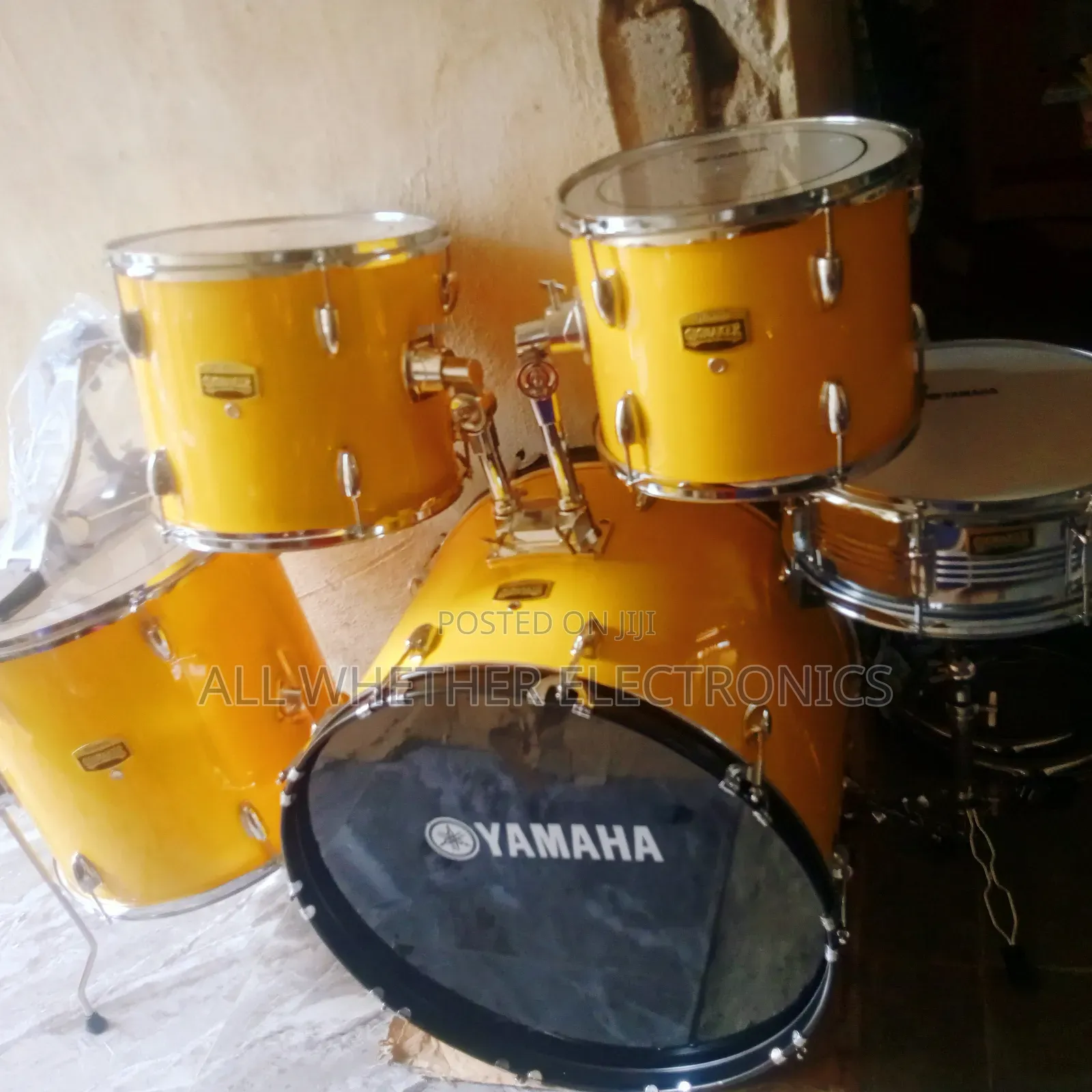 Professional Yamaha Drum Set