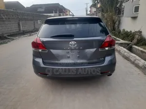 Toyota Venza LE 4dr Wagon (3.5L 6cyl 6A) 2014 Gray