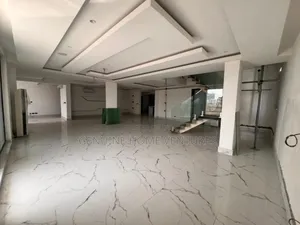 4bdrm Duplex in Banana Island for rent