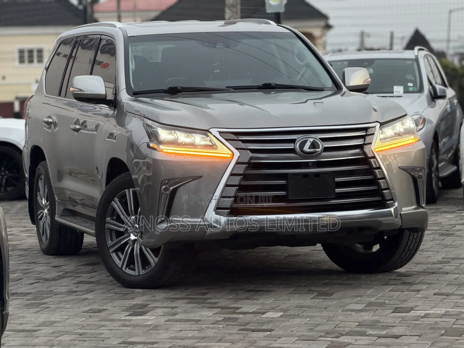Lexus LX 570 AWD 2017 Gray