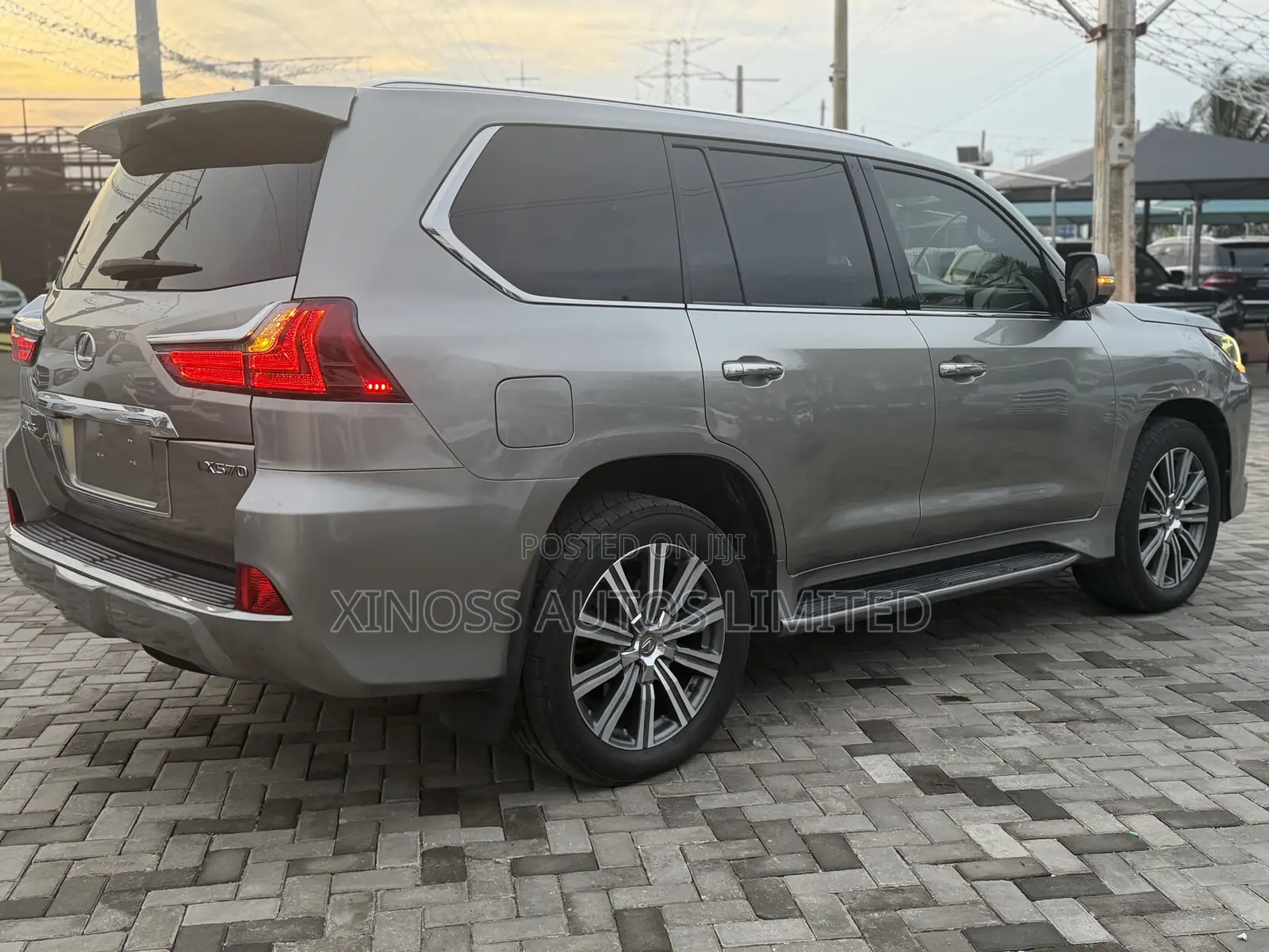 Lexus LX 570 AWD 2017 Gray