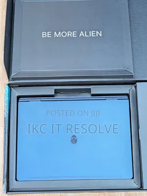 Laptop Dell Alienware M16 r1 12GB Intel Core i9 SSD 2T