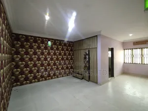 5bdrm Duplex in Apo District for rent