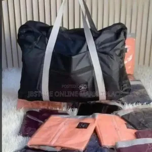 Foldable Lightweight Travel Bag Design 4 Luggage,Gym Gear,And Storage