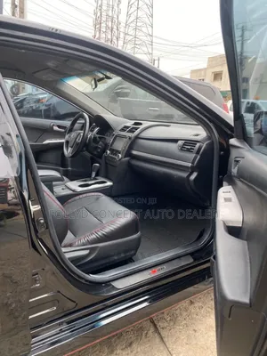 Toyota Camry SE 4dr Sedan (2.5L 4cyl 6A) 2014 Black