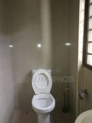 7 Bedroom Fully Detached House With 2 Rooms B.Q and Swimming Pool.