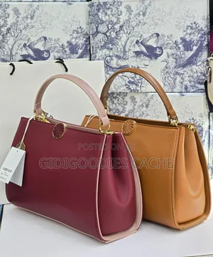 Classic Versse Handbags