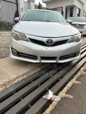 Toyota Camry 2014 Silver