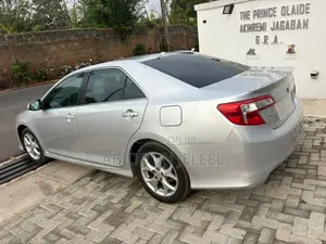 Toyota Camry 2014 Silver