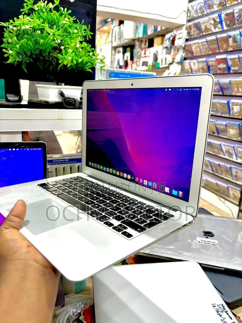Laptop Apple MacBook Air 2017 8GB Intel Core i5 SSD 128GB