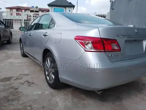 Lexus ES 350 2010 Silver