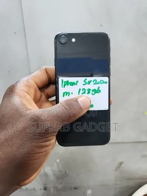 Apple iPhone SE (2020) 128 GB