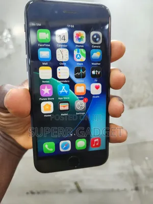 Apple iPhone SE (2020) 64 GB Black