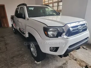 Toyota Tacoma 4dr Double Cab 5.0 ft. SB (2.7L 4cyl 4A) 2015 White
