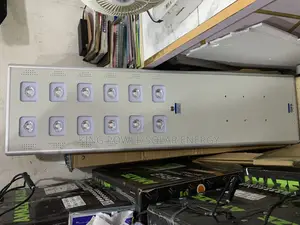 Wakatek 12 Eye All in One Street Light