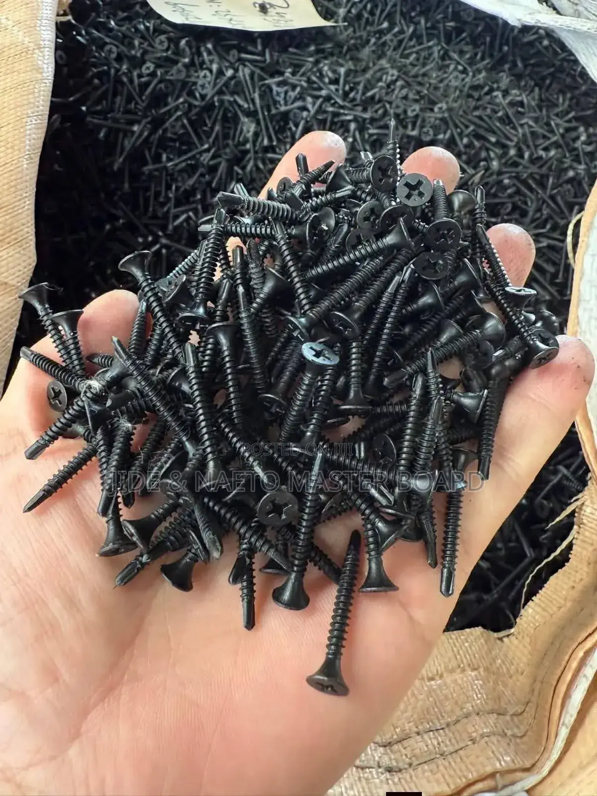 Screw: By 50' ,By 30, by 16"