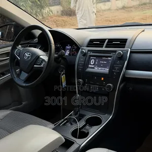 Toyota Camry SE 4dr Sedan (2.5L 4cyl 6A) 2016 Gray
