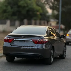 Toyota Camry SE 4dr Sedan (2.5L 4cyl 6A) 2016 Gray