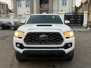 Toyota Tacoma TRD Off Road 2019 White