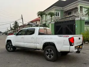 Toyota Tacoma TRD Off Road 2019 White