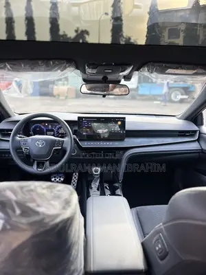 Toyota Camry 2025 Gray