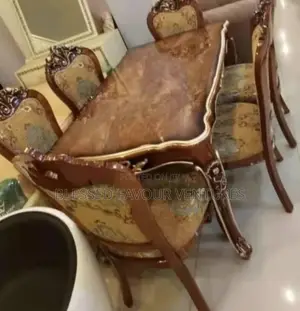 High Quality Imported Dining Table With 6 Chairs Available to Pick Up