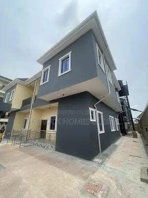 4bdrm Duplex in Abraham Adesanya Estate for rent