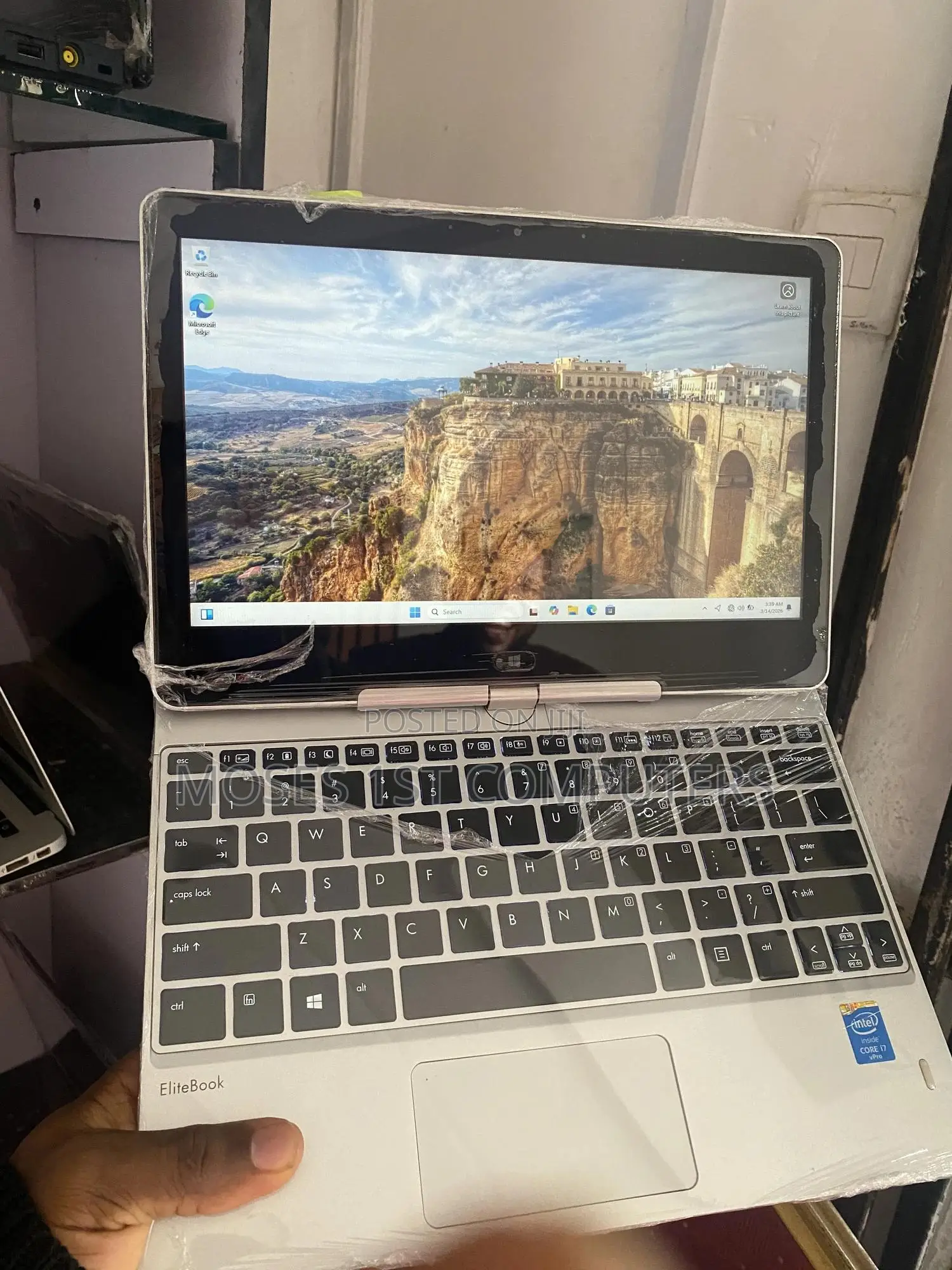 New Laptop HP 12GB Intel Core i7 SSD 256GB