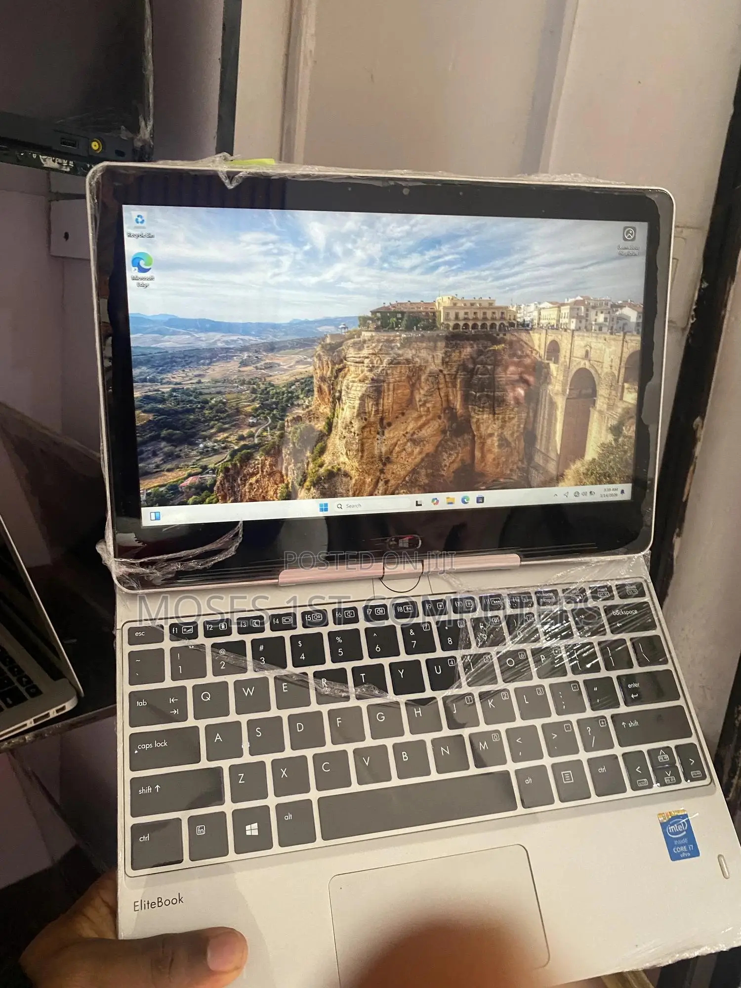 New Laptop HP 12GB Intel Core i7 SSD 256GB