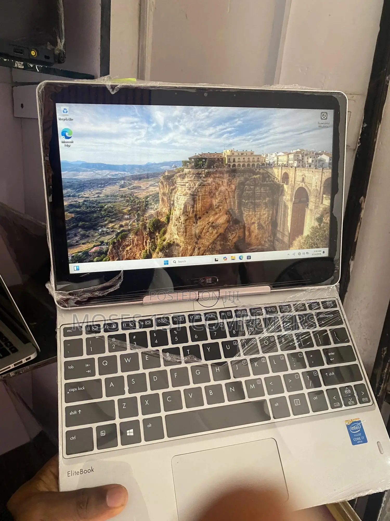 New Laptop HP 12GB Intel Core i7 SSD 256GB