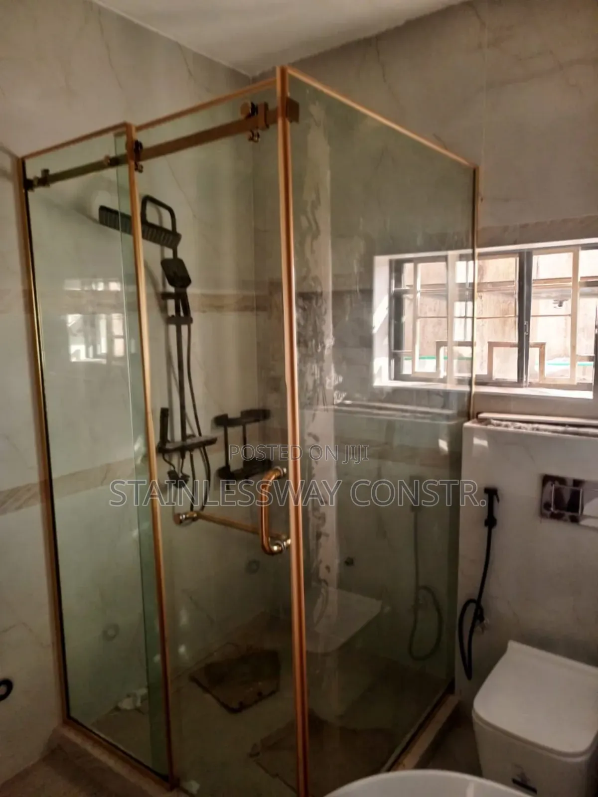 Shower Glass Bronze
